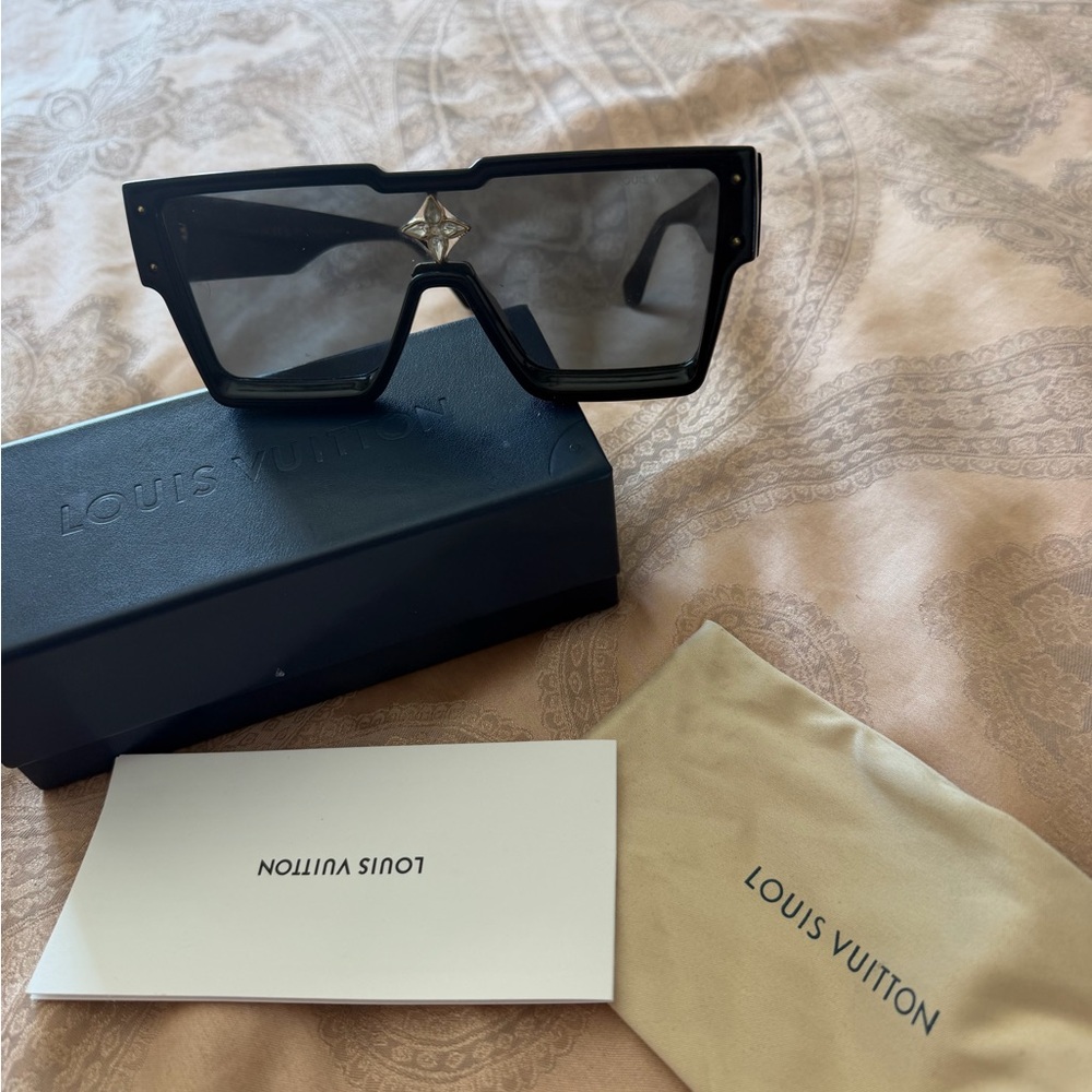 Louis Vuitton Black Shield Sunglasses with Gold Accents - Picture 7 of 13